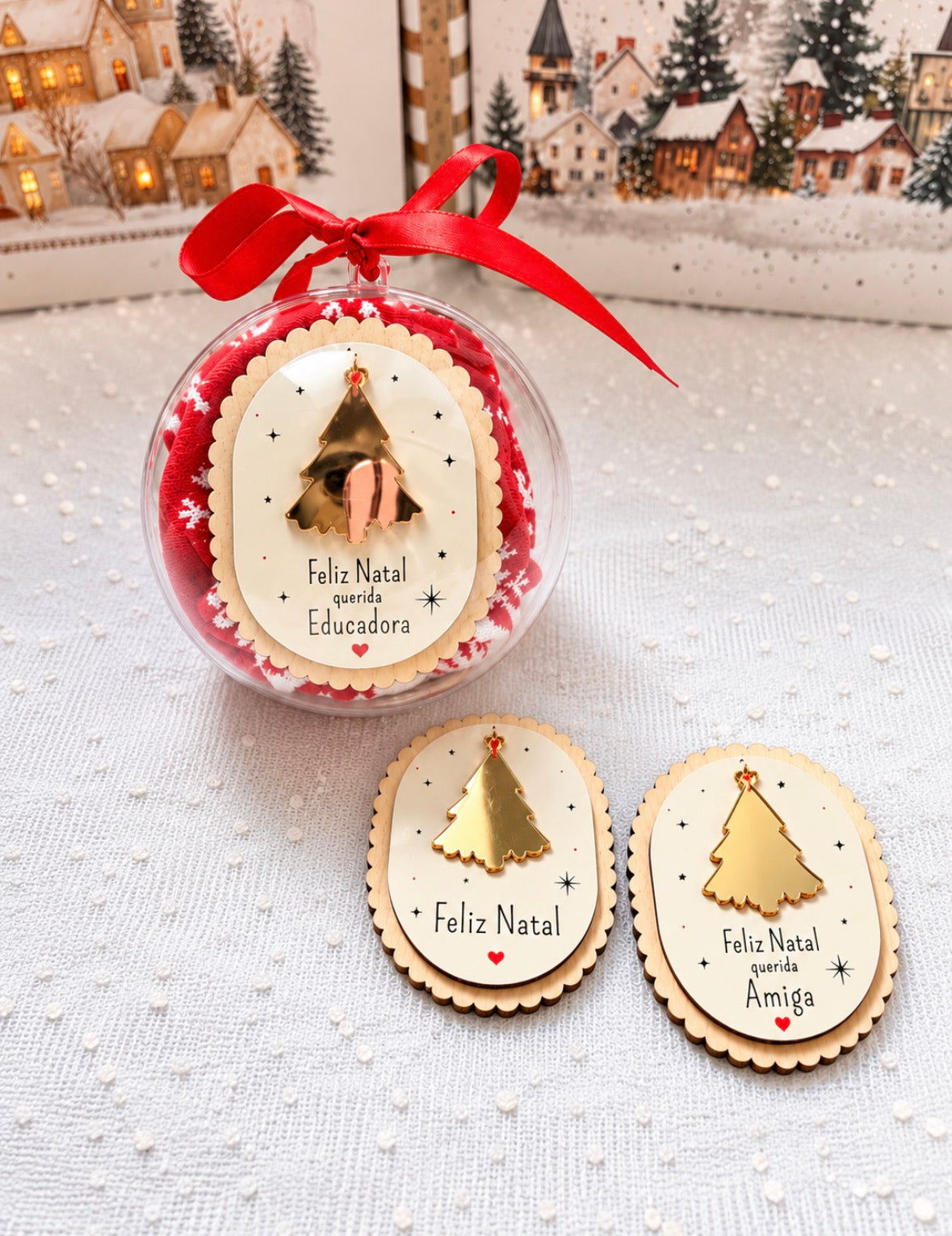 Bola de Natal Personalizada com Meia Natalícia e Íman de Madeira
